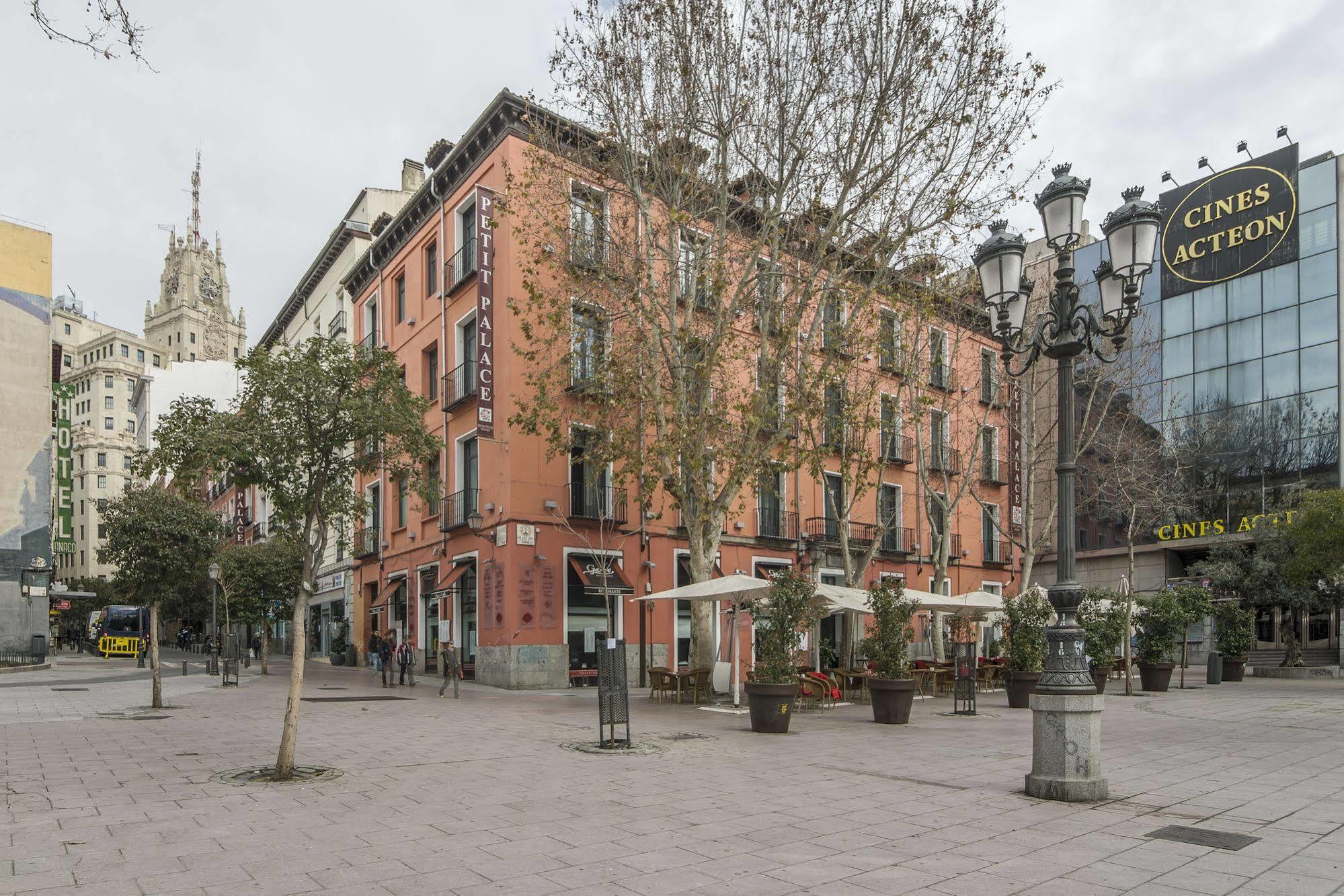 Petit Palace Plaza Del Carmen Madrid Bagian luar foto